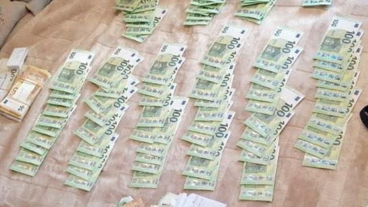 Нов удар по купуването на гласове: Хванаха 200 000 евро в пликове във Варна
