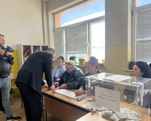 Кметът на Кюстендил инж. Огнян Атанасов упражни правото си на вот