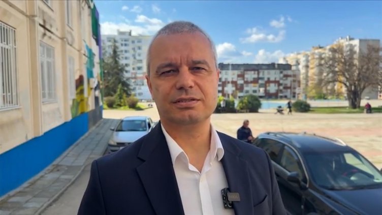 Костадинов даде гласа си за независима България