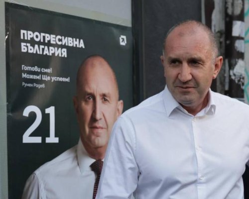 Радев: Служебните министри трябва до един да си подадат оставките