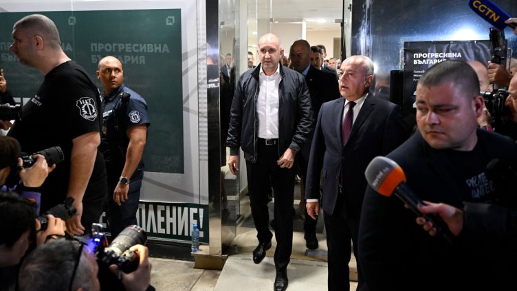 При 100 преброени протоколи: Окончателна победа за Радев, ГЕРБ се задържаха на втора позиция При 100 преброени протоколи: Окончателна победа за Радев, ГЕРБ се задържаха на втора позиция
