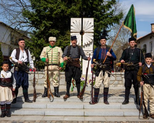 Училищата в Банско отбелязаха 150 години от Априлската епопея с редица вдъхновяващи инициативи