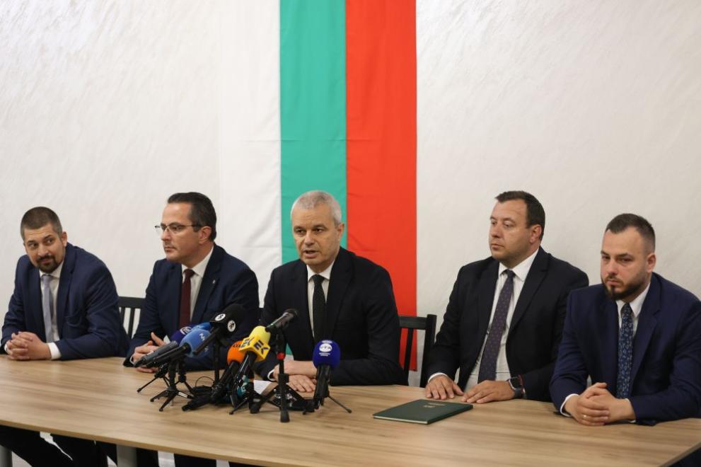 Костадинов: За ГЕРБ обратното броене започна, над водата ги държат само техните кметове Костадинов: За ГЕРБ обратното броене започна, над водата ги държат само техните кметове