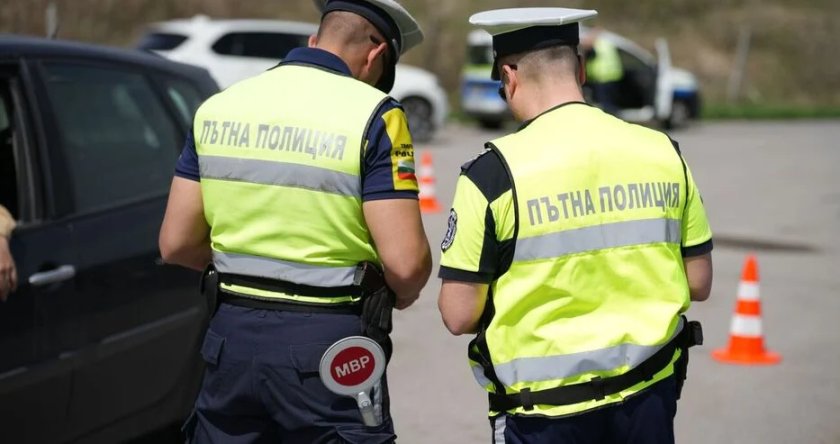 Стотици шофьори отнесоха глоби за затъмнени стъкла Стотици шофьори отнесоха глоби за затъмнени стъкла