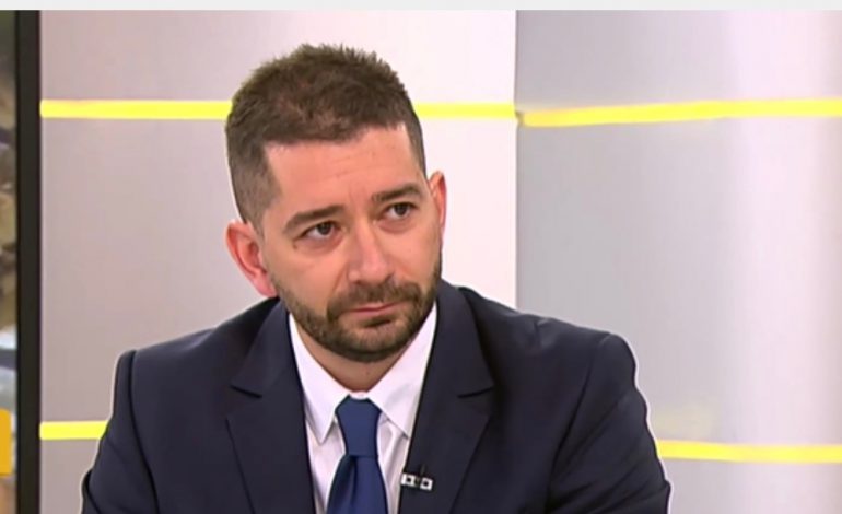 Слави Василев: Пълна чистка! Сменяме всички министри и областни управители Слави Василев: Пълна чистка! Сменяме всички министри и областни управители