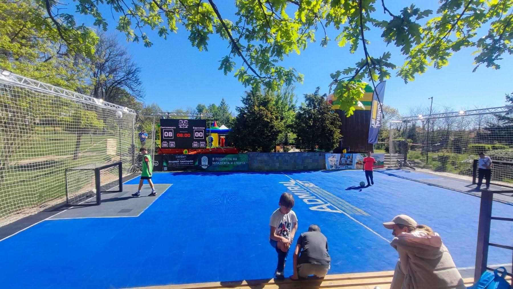 Старт на 3x3 турнира в Градския парк в Гоце Делчев-малките откриха, големите влизат довечера! Старт на 3x3 турнира в Градския парк в Гоце Делчев-малките откриха, големите влизат довечера!
