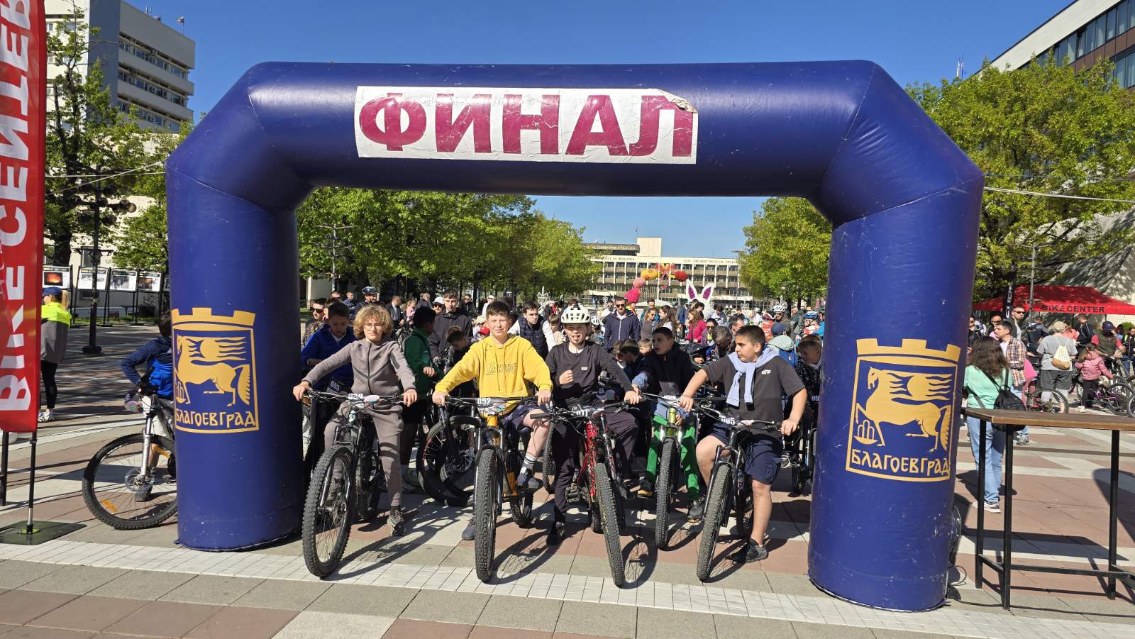 Благоевград на колела 2026 събира все повече участници, кметът призова за по-малко автомобили Благоевград на колела 2026 събира все повече участници, кметът призова за по-малко автомобили