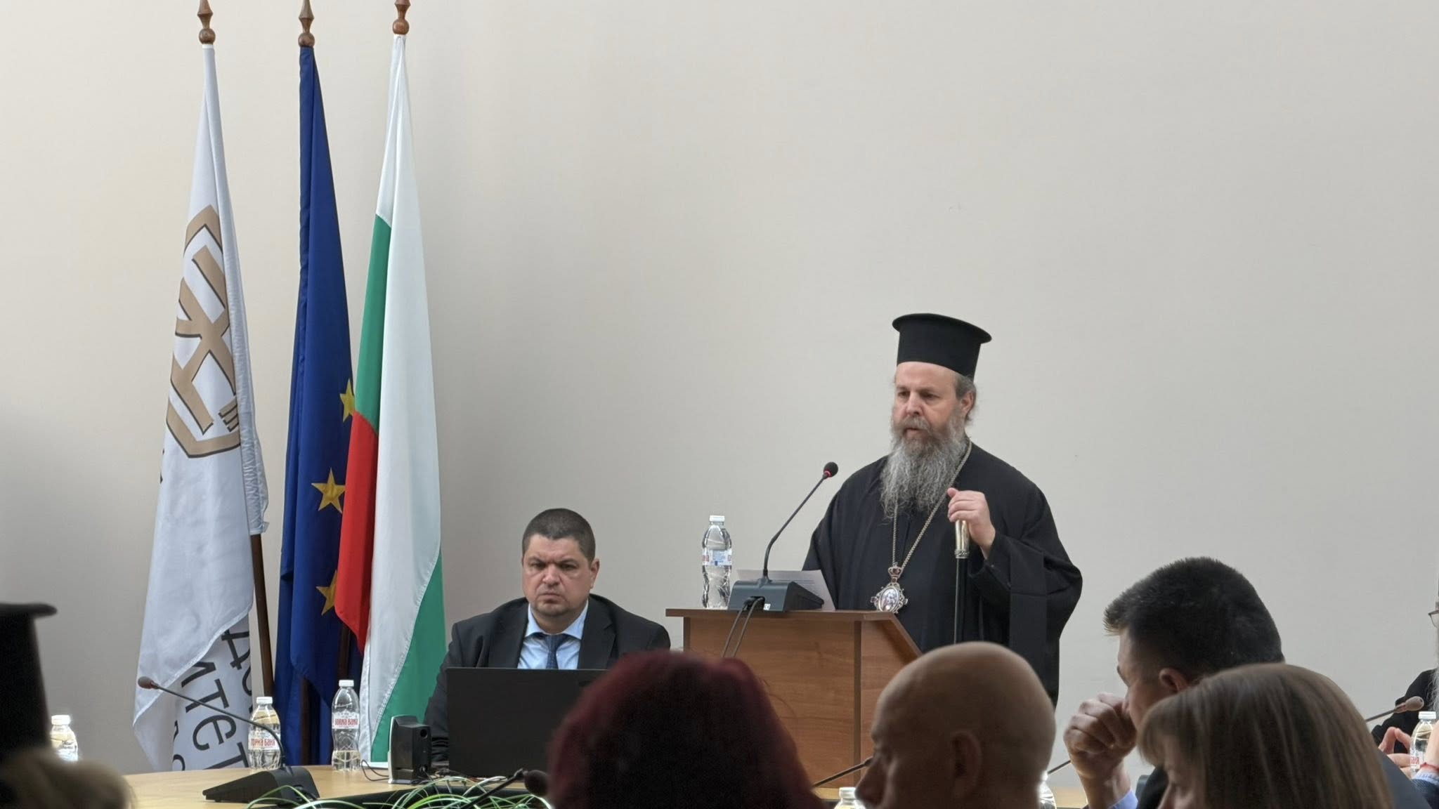 При голям интерес представиха книгата за митрополит Натанаил в ЮЗУ При голям интерес представиха книгата за митрополит Натанаил в ЮЗУ