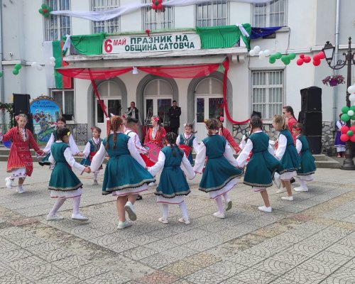 Празник на Сатовча: самодейци, гости и заря в целодневна програма на 6 май