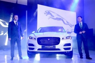 Космическият кораб на Jaguar кацна първо у нас