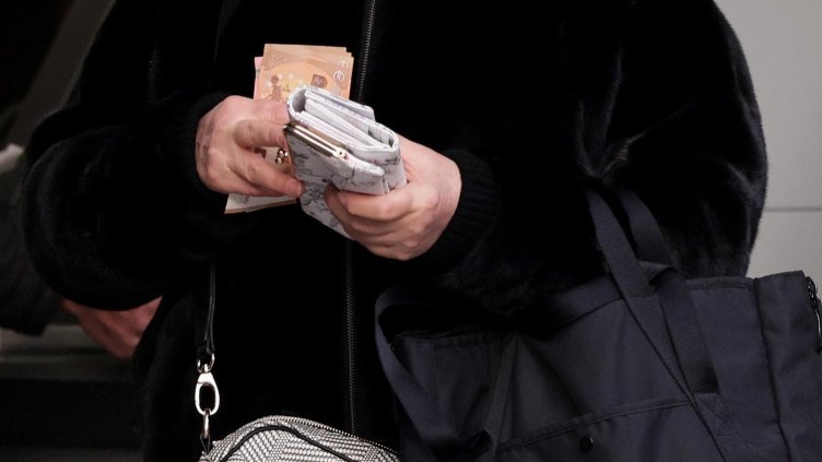 От 7 май започва изплащането на пенсиите От 7 май започва изплащането на пенсиите