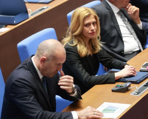 Избраха Михаела Доцова от Прогресивна България за председател на парламента