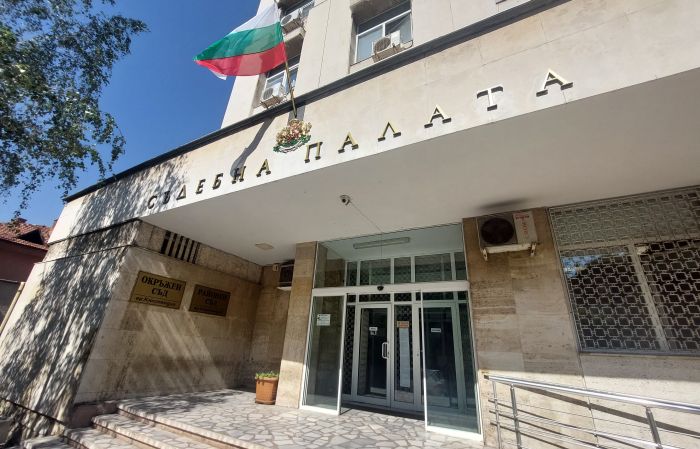Окръжният съд в Кюстендил остави в ареста румънски гражданин след тежка катастрофа с 4-ма пострадали Окръжният съд в Кюстендил остави в ареста румънски гражданин след тежка катастрофа с 4-ма пострадали