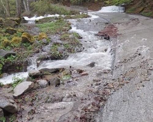 Изтичане на вода блокира района на Попина лъка,  Община Сандански реагира