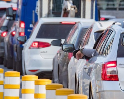Голямото пътуване за Гергьовден: 75 хил. автомобила напускат София
