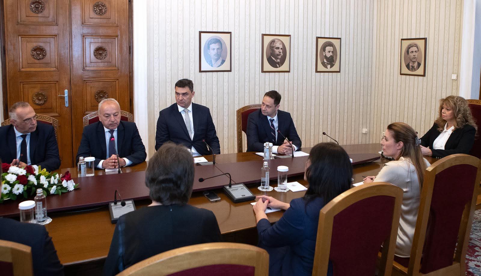 Прогресивна България : Приоритет са бюджетът, цените и борбата с корупцията Прогресивна България : Приоритет са бюджетът, цените и борбата с корупцията