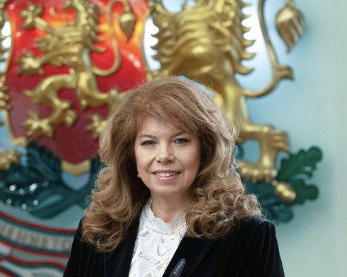 Държавният глава Илияна Йотова връчва първия проучвателен мандат за съставяне на правителство