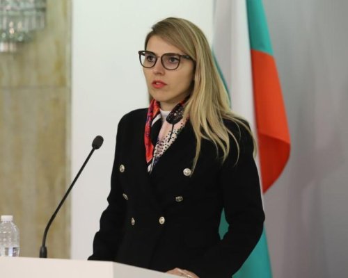 Кандидат на ИТН става външен министър в кабинет  Радев  , Велислава Петрова-Чамова поема МВнР.
