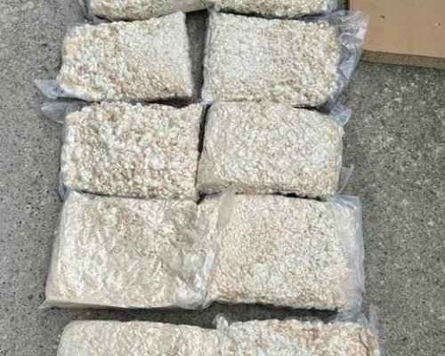 ГДБОП откри голямо количество наркотици и оръжие у чужд гражданин