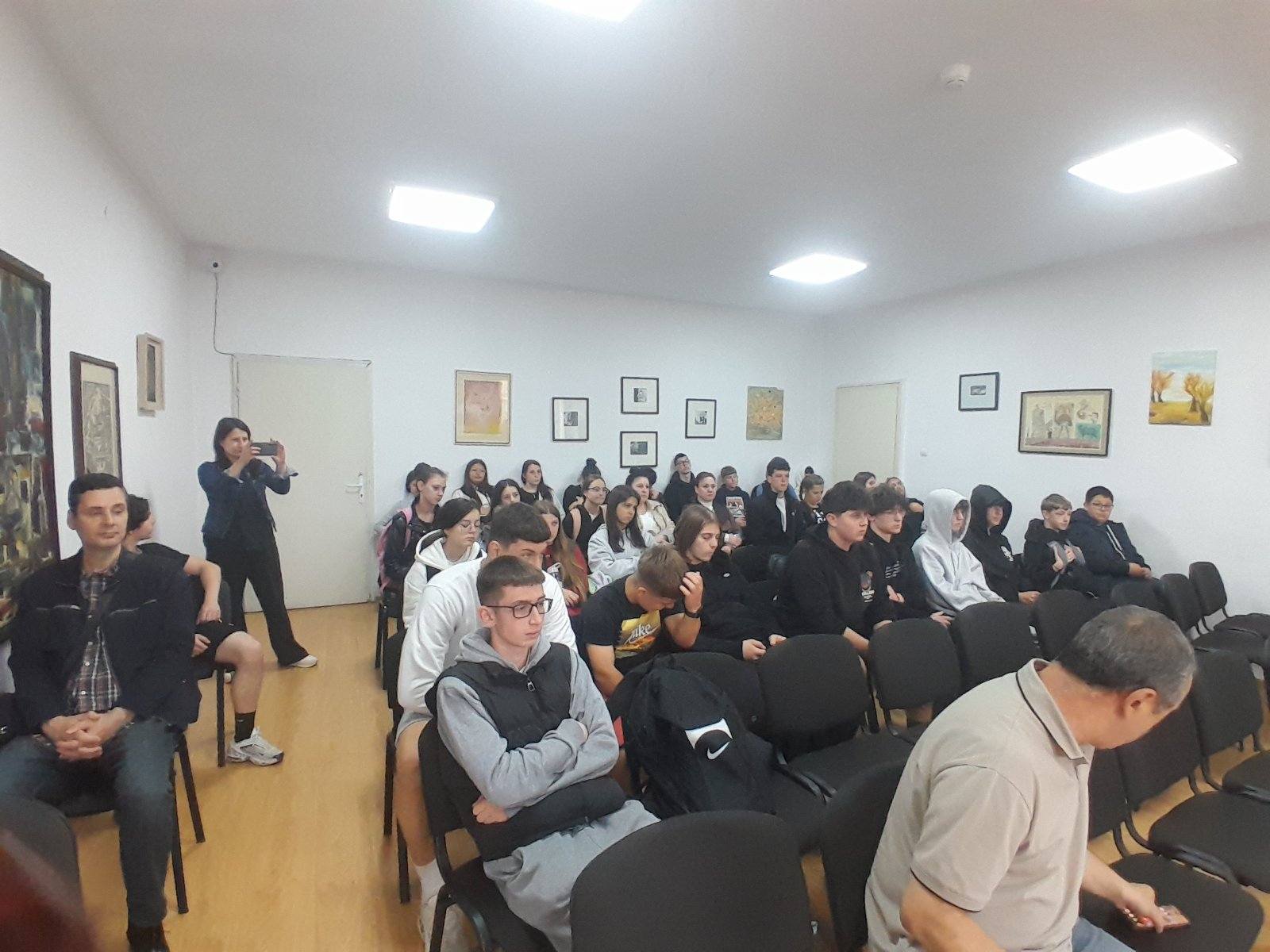 Презентация разкри на ученици в Благоевград мисията на библиотекаря от древността до днес