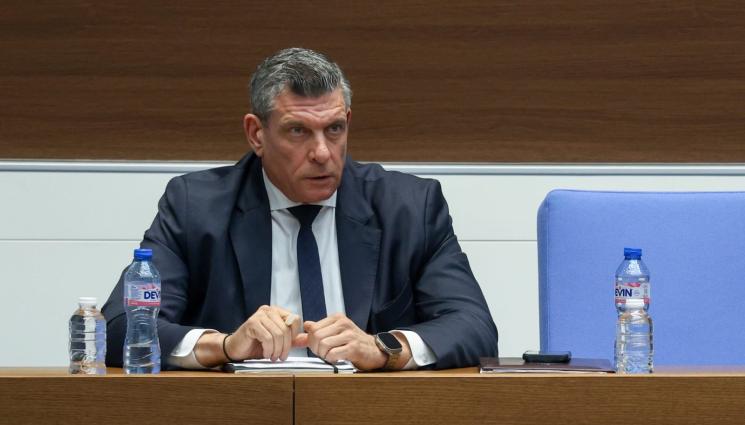 ЧИСТКА ВЪВ ВЛАСТТА: Радев доволен от Кандев, но сменя Денев ЧИСТКА ВЪВ ВЛАСТТА: Радев доволен от Кандев, но сменя Денев