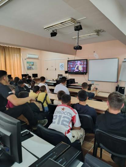 Късче България докосна сърцата на ученици в с. Крупник Късче България докосна сърцата на ученици в с. Крупник