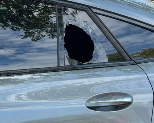52-годишен мъж от Стоб повреди с камък БМВ, образувано досъдебно производство в Рила