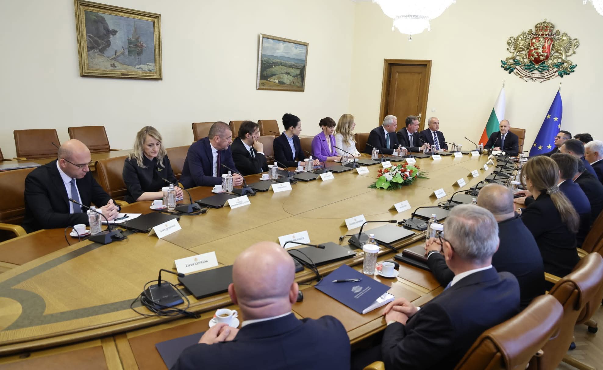 Министерският съвет заседава за освобождаването и назначаването на областни управители Министерският съвет заседава за освобождаването и назначаването на областни управители