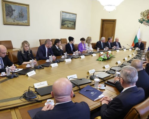 Министерският съвет заседава за освобождаването и назначаването на областни управители