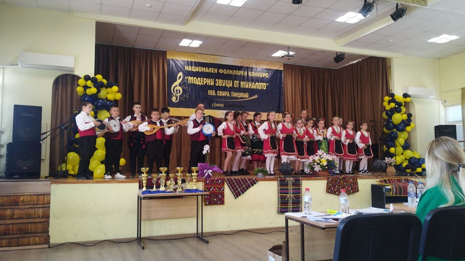 ДФГ Якорудски медени гласчета покориха София ДФГ Якорудски медени гласчета покориха София