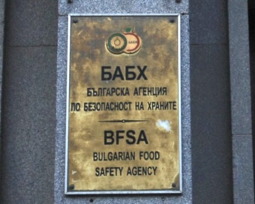 Без контрол и етикети: Иззеха огромно количество храна в Хасково
