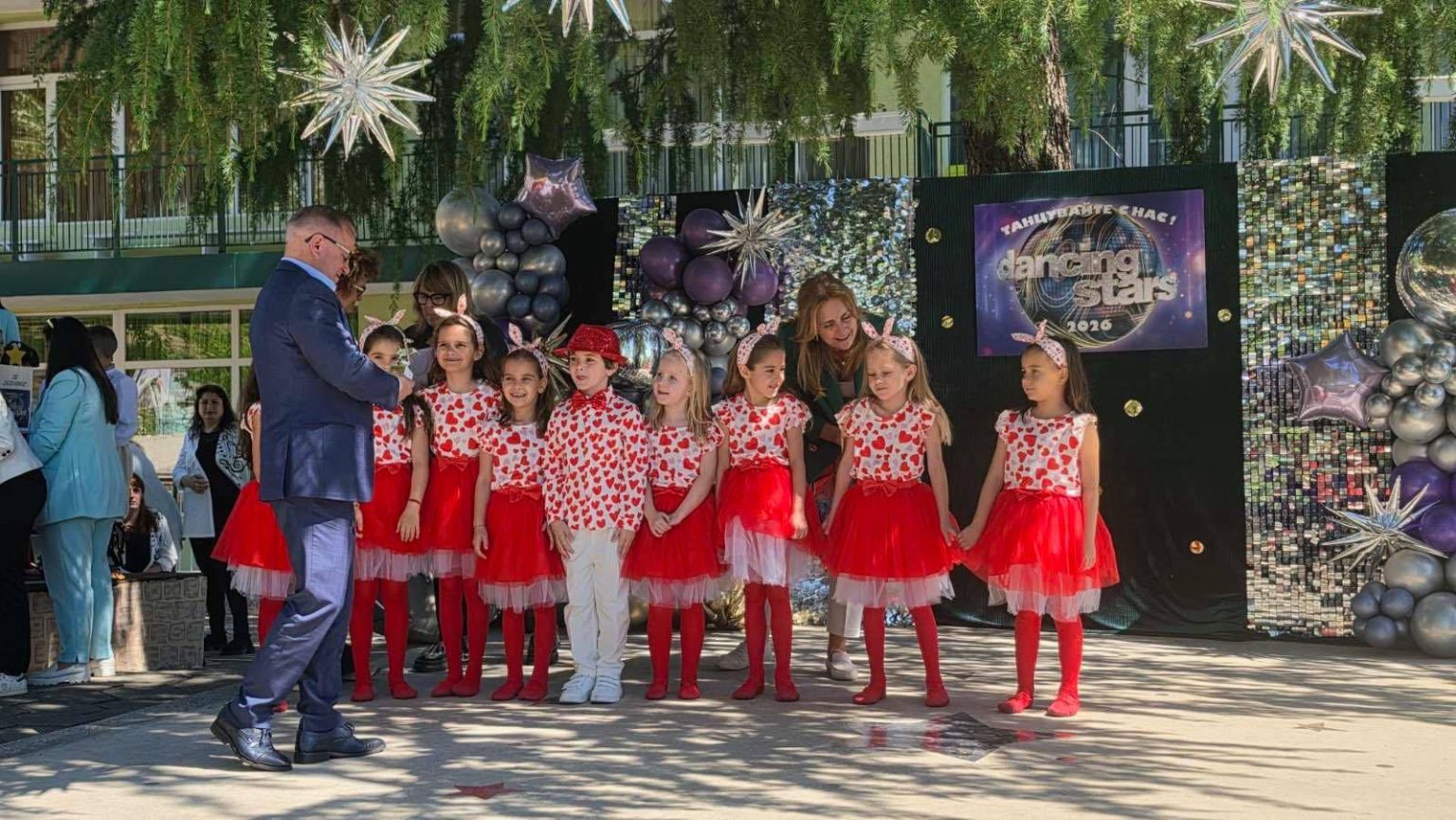 Dancing Stars  превърна празника  Танцувайте с нас  в танцово вълшебство в Сандански