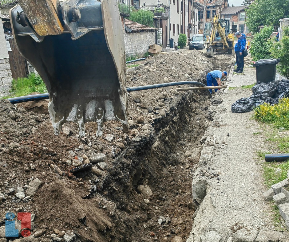 Нов водопровод осигурява по-надеждно водоснабдяване в Банско Нов водопровод осигурява по-надеждно водоснабдяване в Банско