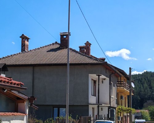 Нови улици и осветление подобряват инфраструктурата в село Баня, община Разлог