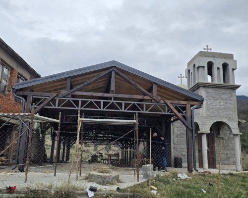 Празничен водосвет по случай храмовия празник в махала Полена, Кресна