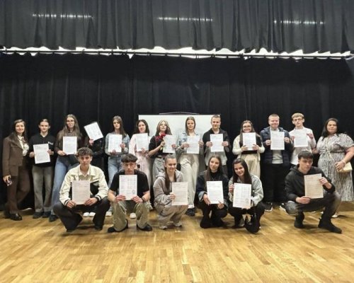 Ученици от Долно Осеново с финално обучение по проект Erasmus