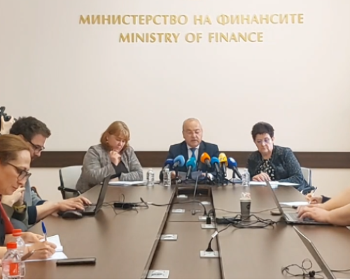 Гълъб Донев с важни новини за данъците, пенсиите и заплатите на министри, депутати и полицаи