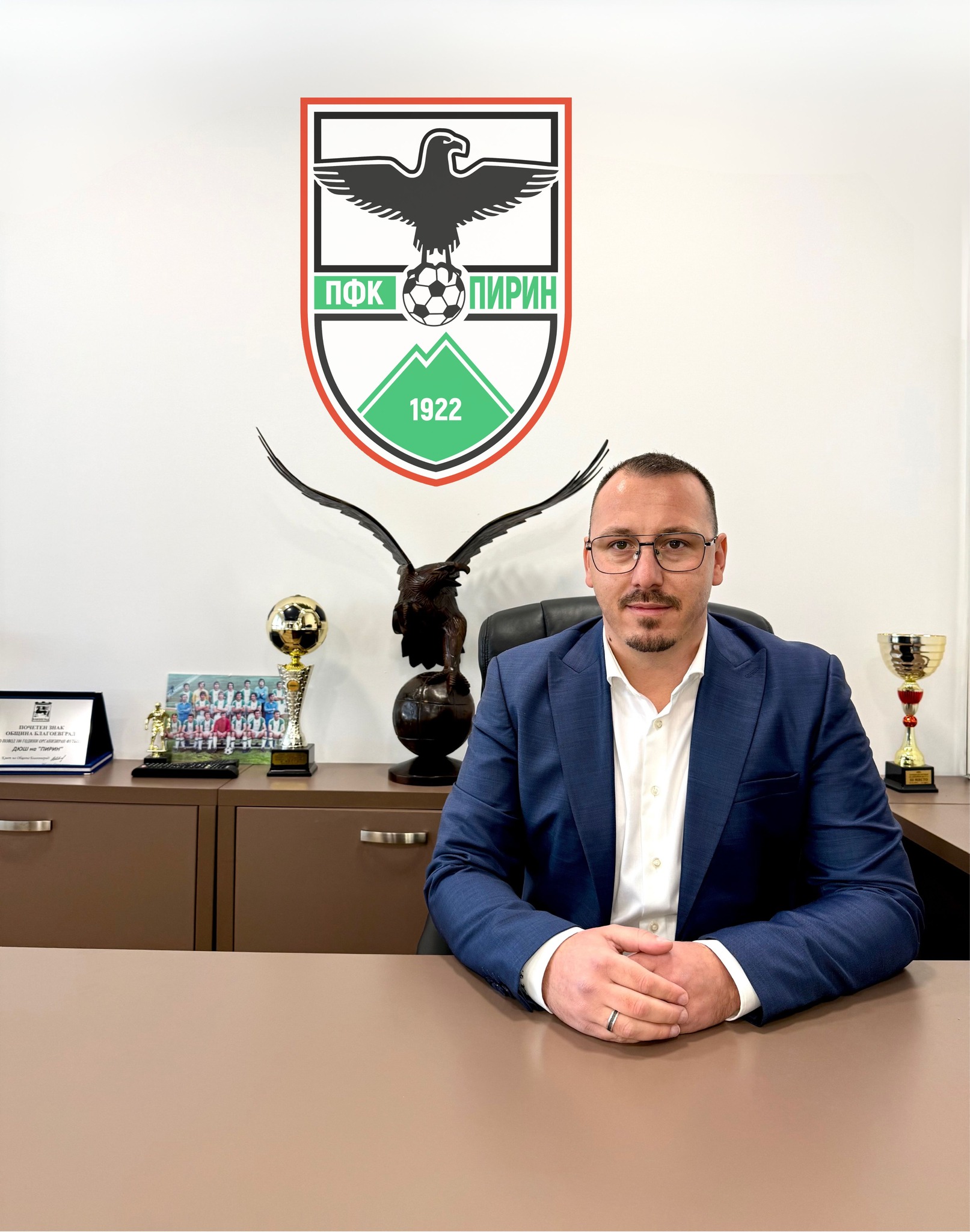 Първо в Pirinsko.com:Адриан Юриев се оттегли от Пирин Благоевград, нов бизнесмен поема клуба Първо в Pirinsko.com:Адриан Юриев се оттегли от Пирин Благоевград, нов бизнесмен поема клуба