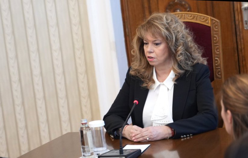 Йотова подкрепи промени в правилника на НС:Парламентът трябва да върне доверието на хората