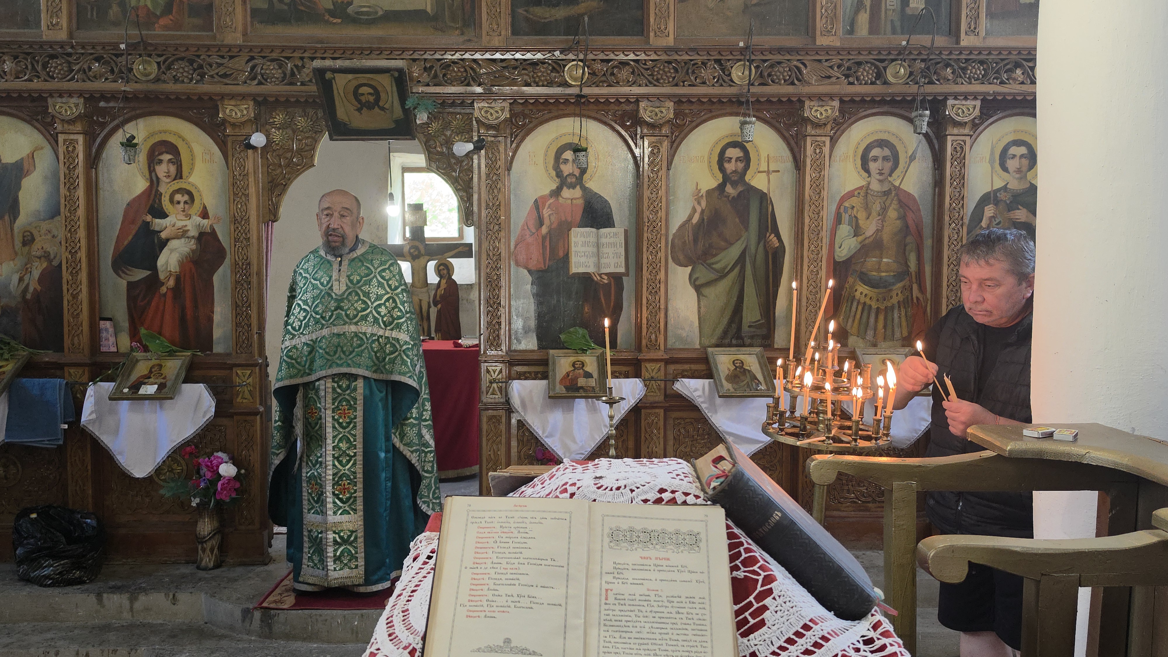 Спасовден събра стотици миряни в Горно Хърсово около вековната църква Възнесение Господне
