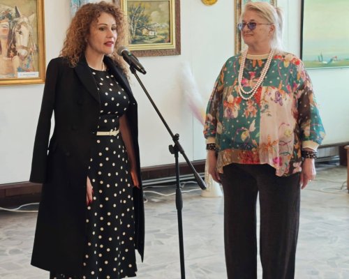 Изложба на Ганка Кюркчиева краси читалището в Разлог