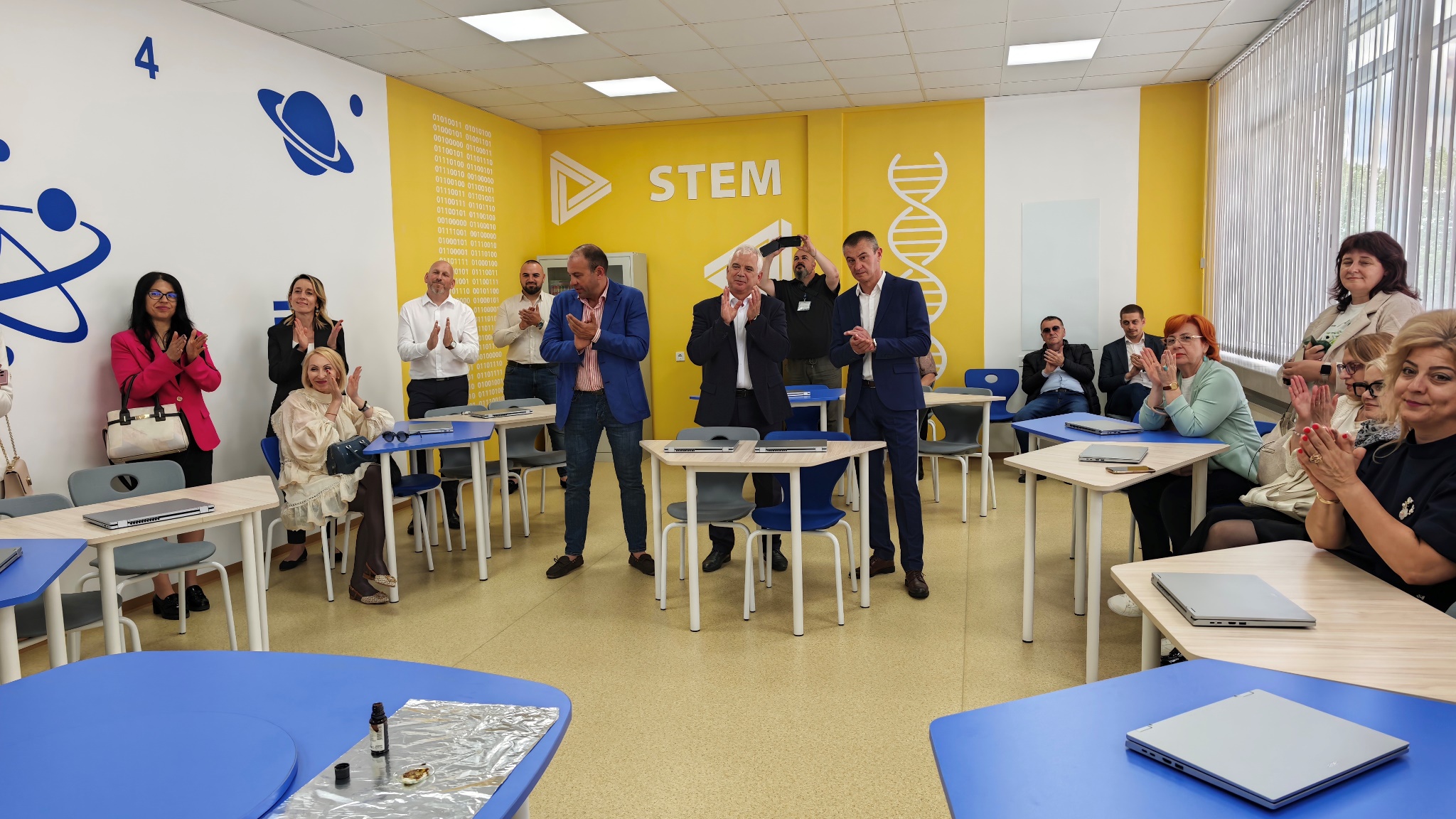 Откриха модерен STEM център в Трето ОУ Братя Миладинови в Гоце Делчев Откриха модерен STEM център в Трето ОУ Братя Миладинови в Гоце Делчев