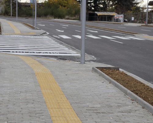 Продължава обновяването на тротоарните настилки в Благоевград