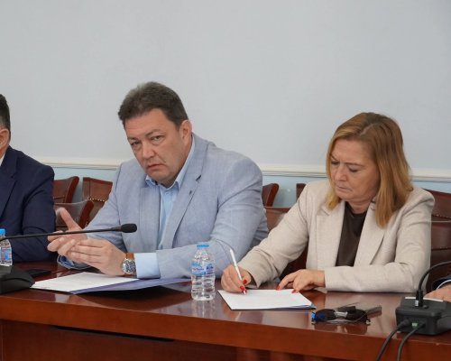 Петрич поведе общините в битката за лекари и медицински сестри