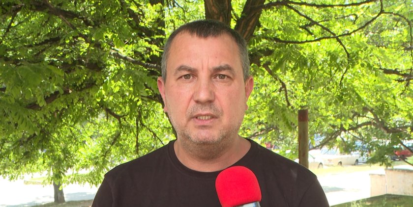 Бащата на починалото момиче в Благоевград: Не пускайте убийци на свобода и спрете тази дрога! Бащата на починалото момиче в Благоевград: Не пускайте убийци на свобода и спрете тази дрога!