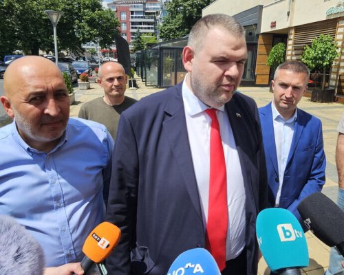 Делян Пеевски за разпита на кмета на Кърджали: Огромен скандал и полицейско насилие навръх Курбан Байрам