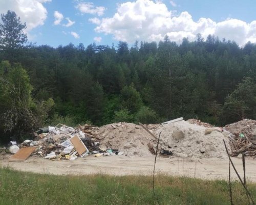 Нови нерегламентирани сметища установиха в землището на село Елешница