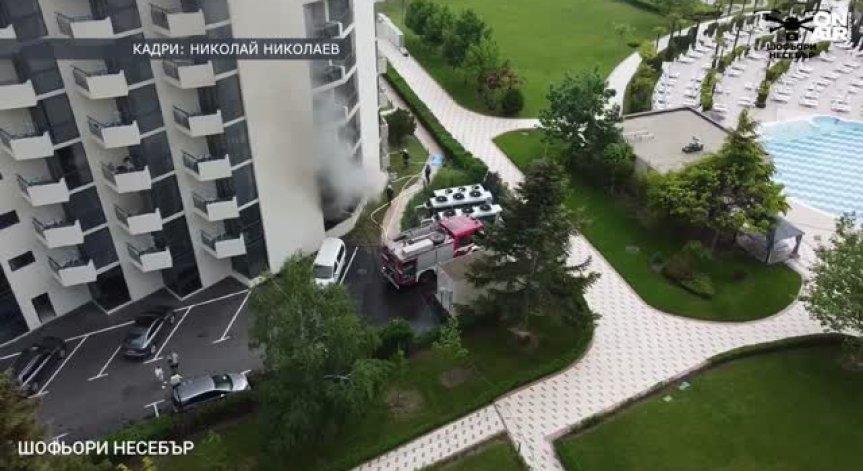 Двама загинаха при пожар в хотел в Слънчев бряг, евакуираха над 120 души Двама загинаха при пожар в хотел в Слънчев бряг, евакуираха над 120 души
