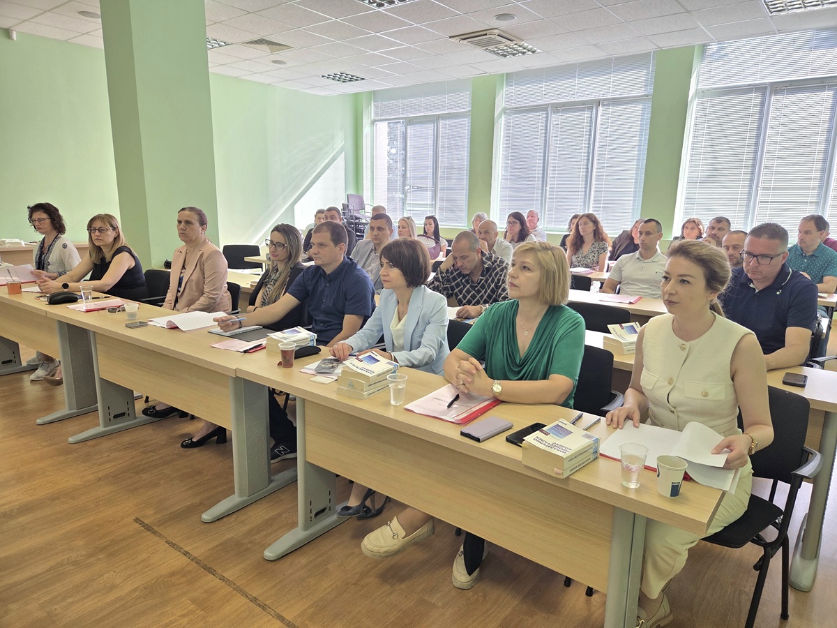 Съдии, прокурори и разследващи полицаи се обучаваха по транспортни престъпления в Кюстендил Съдии, прокурори и разследващи полицаи се обучаваха по транспортни престъпления в Кюстендил
