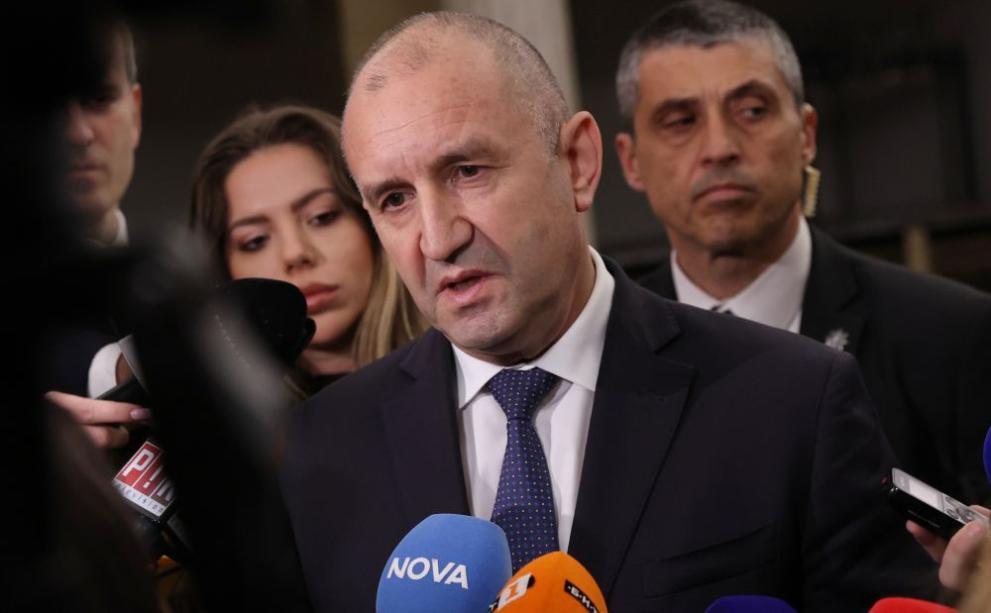 Румен Радев: ЕК започва процедура срещу България за прекомерен дефицит, възможни са санкции Румен Радев: ЕК започва процедура срещу България за прекомерен дефицит, възможни са санкции